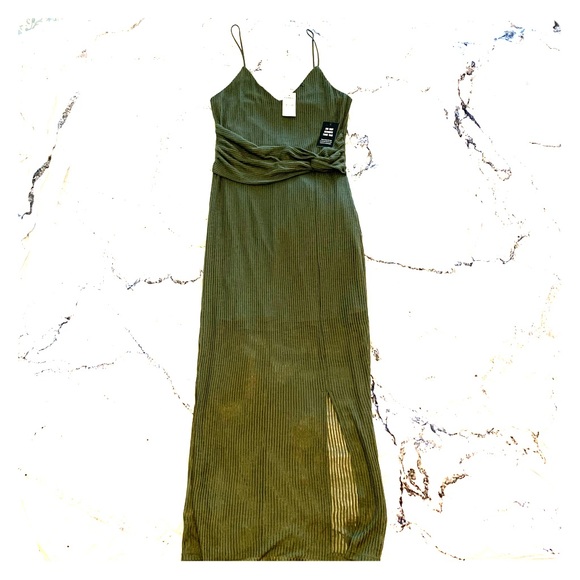 Express Dresses & Skirts - Express ribbed olive green midi dress NWT